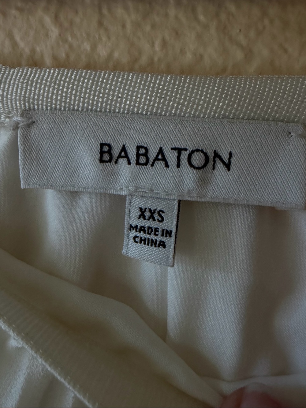 Babaton Aritzia White Pleated Mini Skirt Flowy Feminine Coastal Chic Balletcore - Picture 5 of 8
